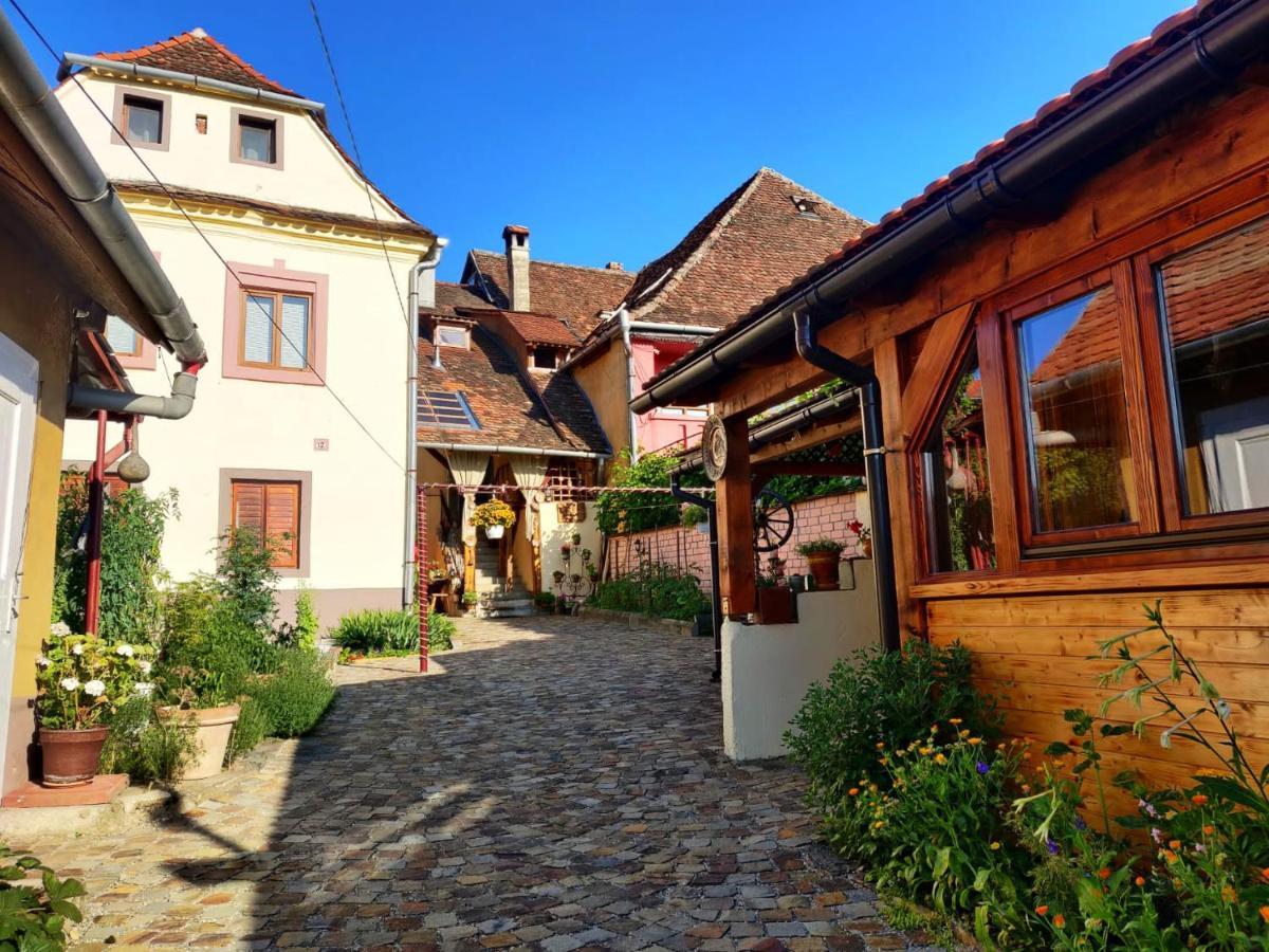 Casa Marcus Lägenhet Sighişoara Exteriör bild